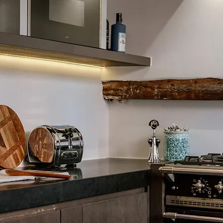 Huswell - Architect Gem In The Heart Of